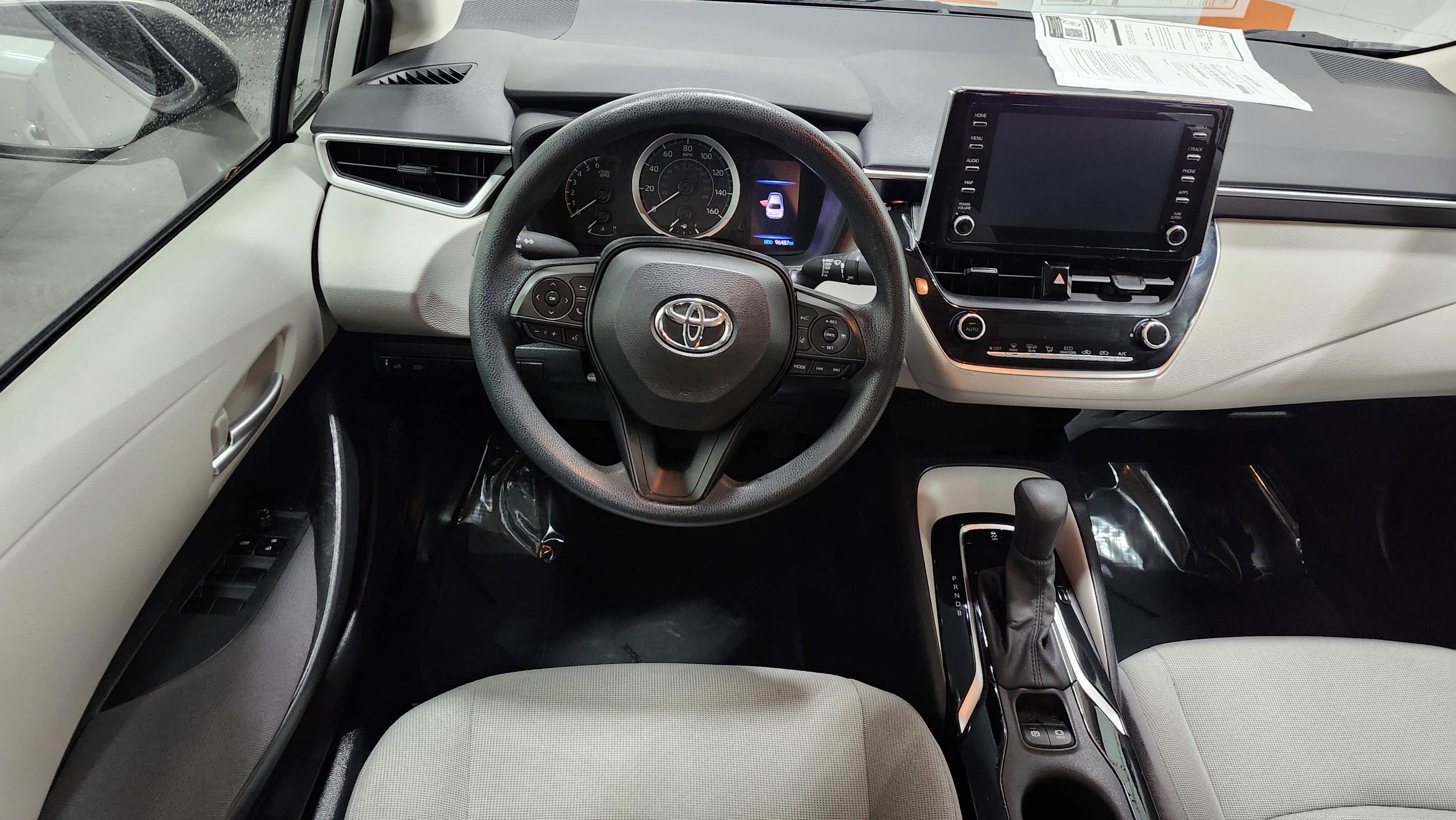 Used 2020 Toyota Corolla LE image 21