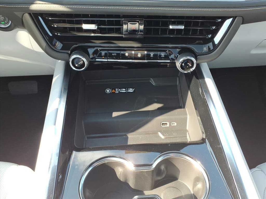 New 2026 Chevrolet Tahoe Premier AWD/4WD image 24