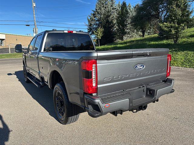 New 2027 Ford F250 Lariat w/ Black Appearance Package AWD/4WD image 2