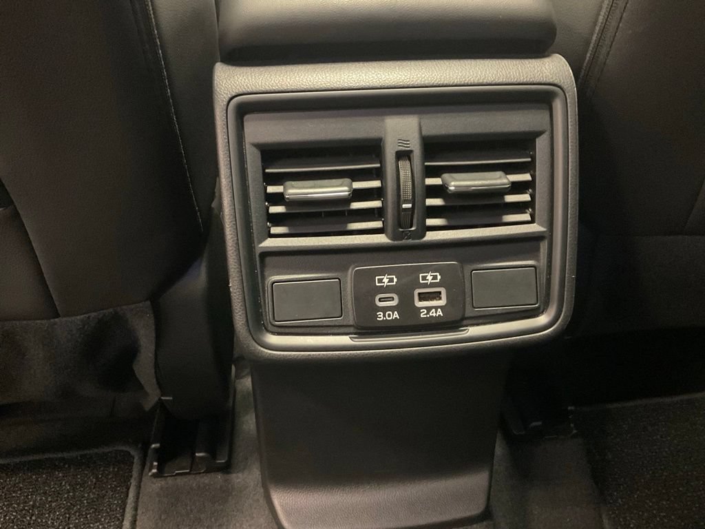 Used 2025 Subaru Forester Premium AWD/4WD image 36