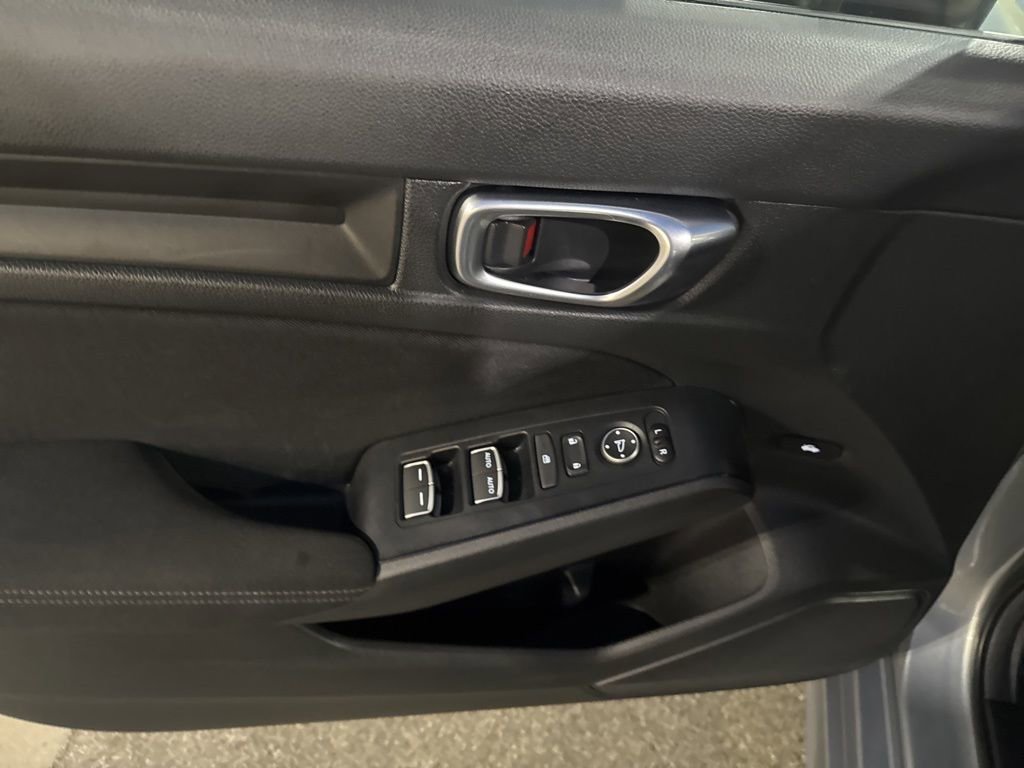 Used 2025 Honda Civic Sport image 12