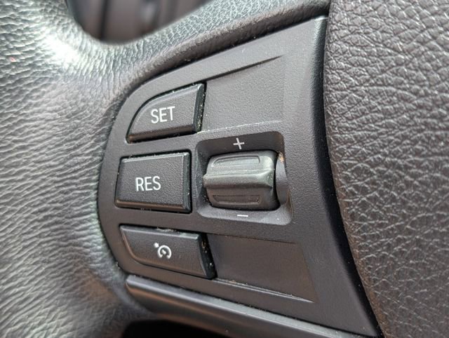 Used 2018 BMW 320i Sedan image 27