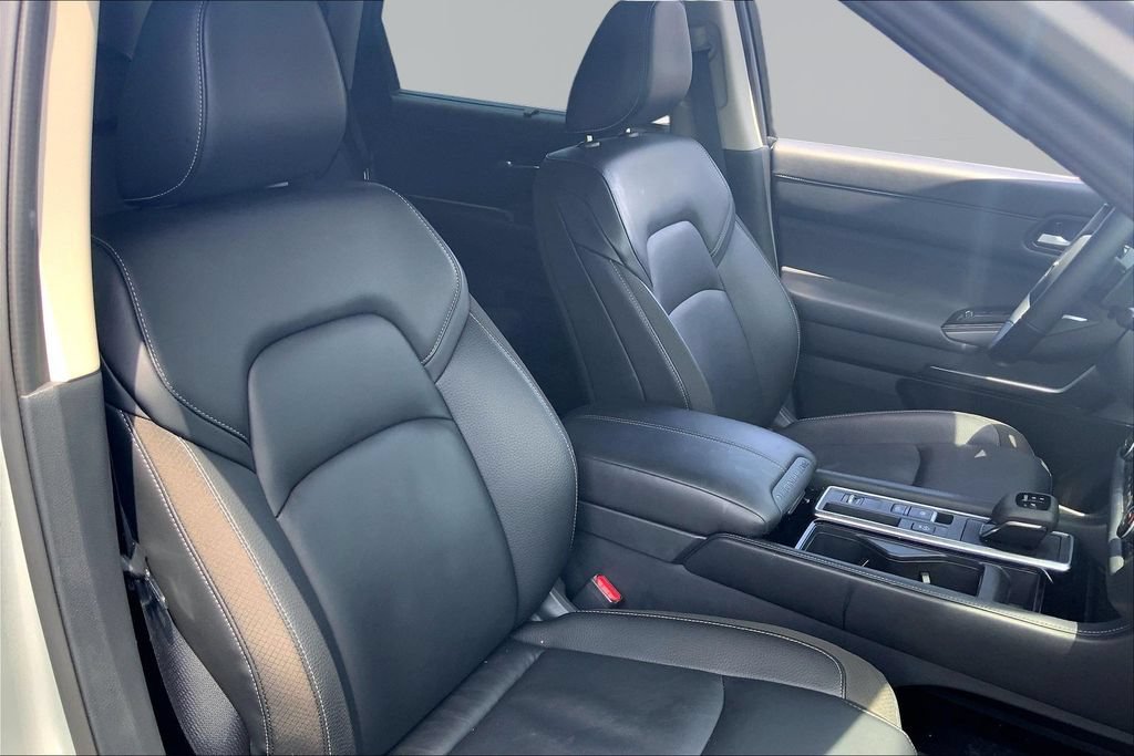 Used 2025 Nissan Pathfinder SL FWD image 21