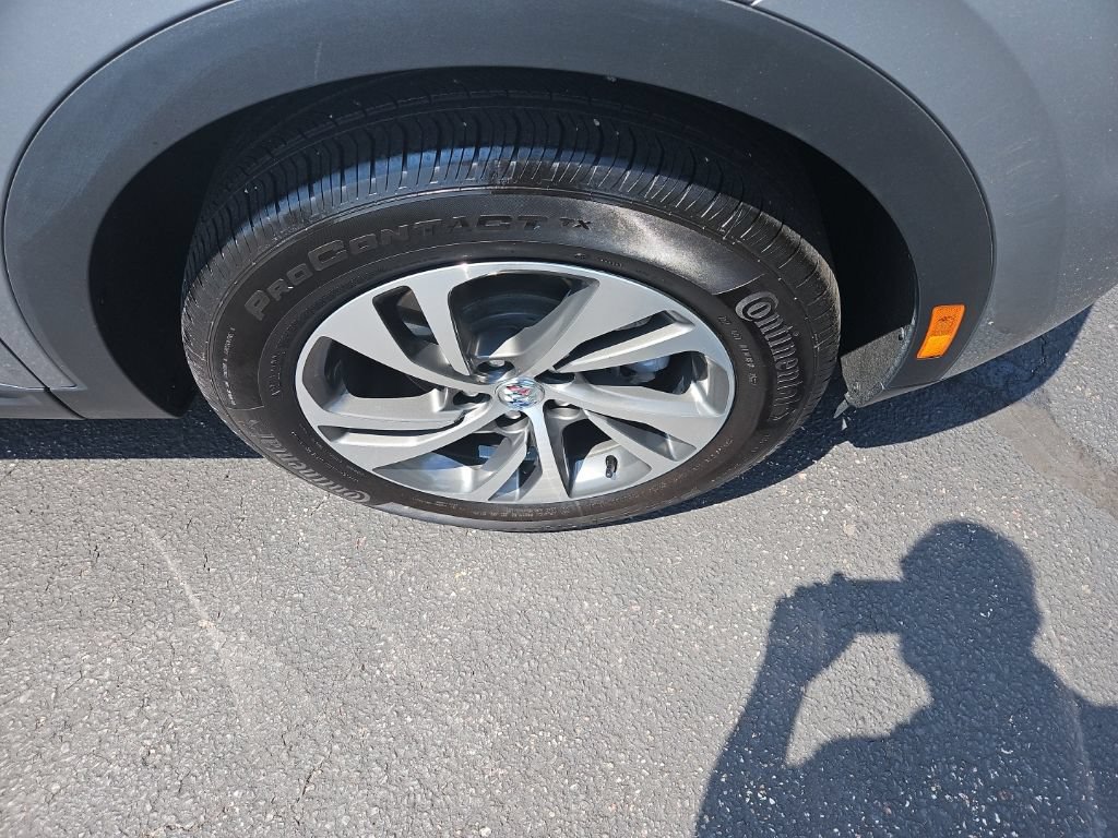 Certified 2023 Buick Envision Essence AWD/4WD image 10