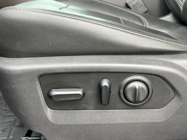 Used 2019 GMC Sierra 1500 SLT w/ SLT Premium Package AWD/4WD image 16