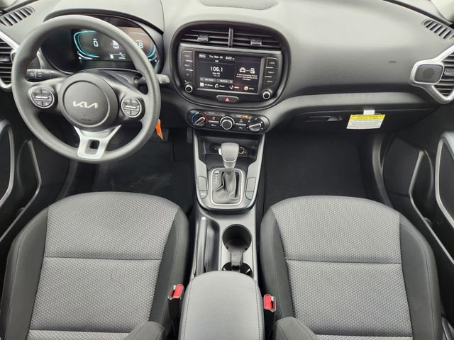 Certified 2025 Kia Soul LX w/ LX Technology Package image 25