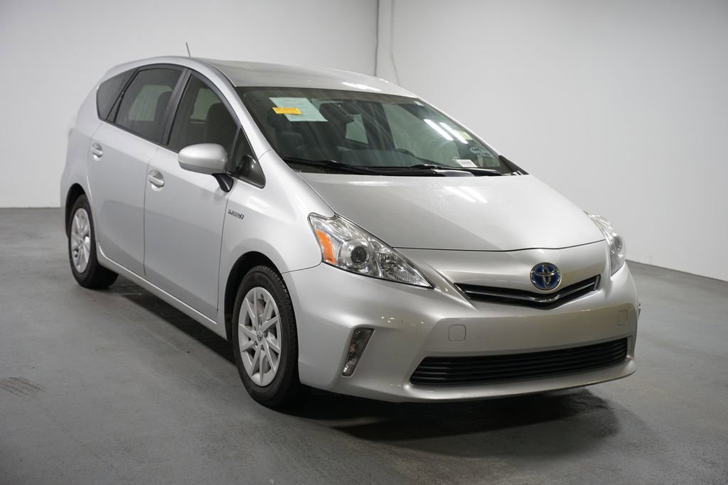 Used 2012 Toyota Prius V Three image 3