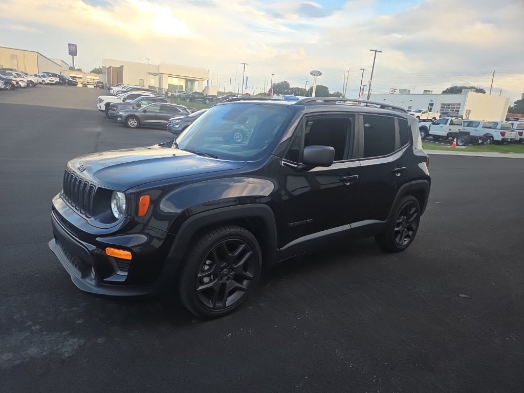 Used 2021 Jeep Renegade Latitude FWD image 6