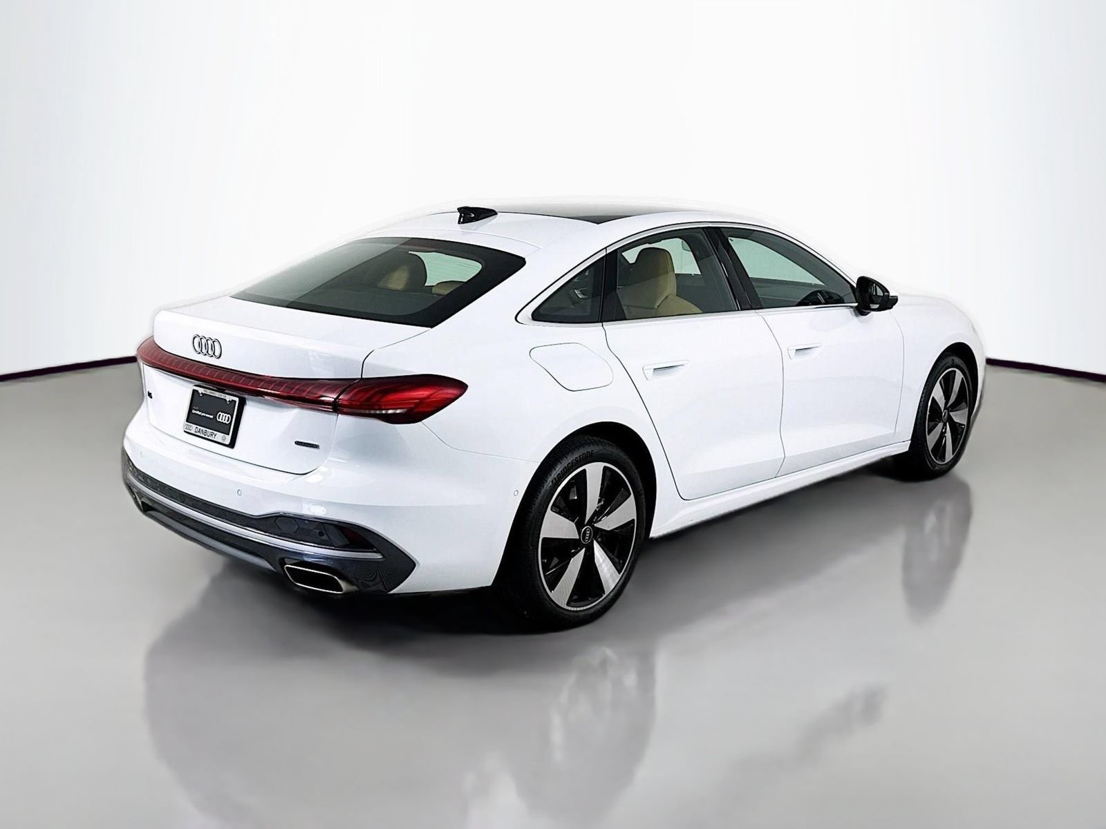 Used 2025 Audi A5 2.0T Premium Plus w/ Premium Plus AWD/4WD image 9