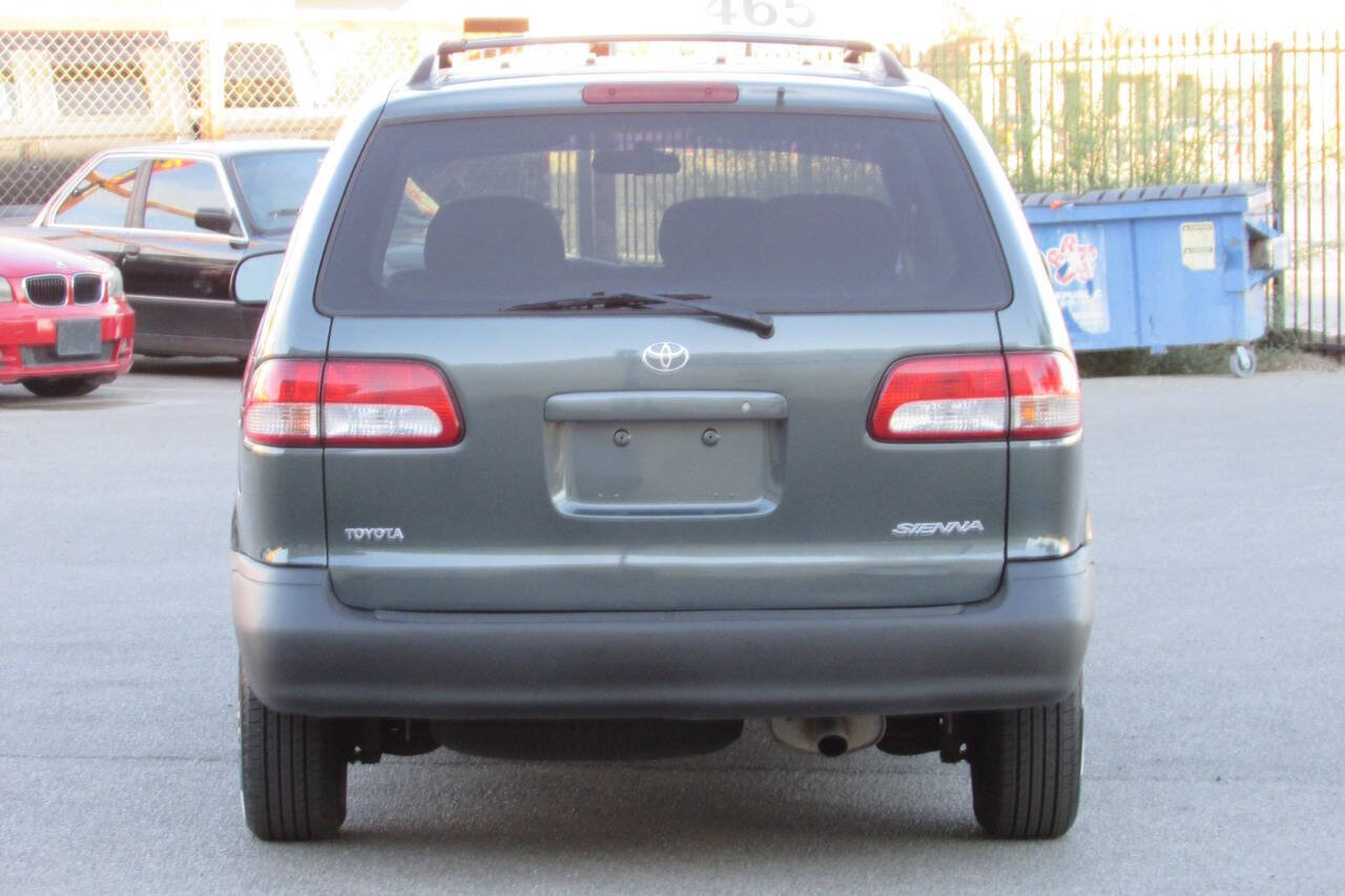 Used 2002 Toyota Sienna CE FWD image 7