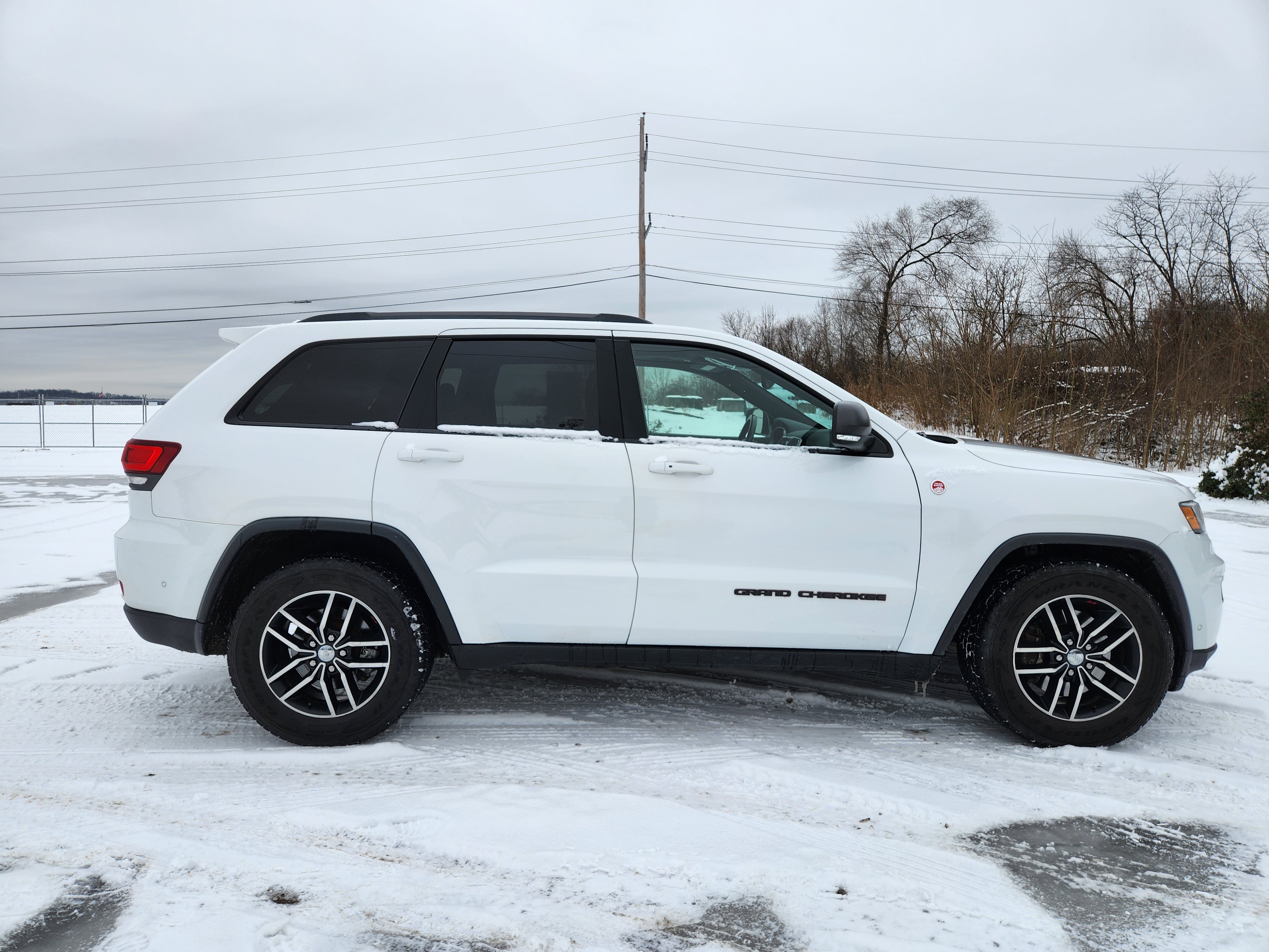 Used 2018 Jeep Grand Cherokee Trailhawk image 20