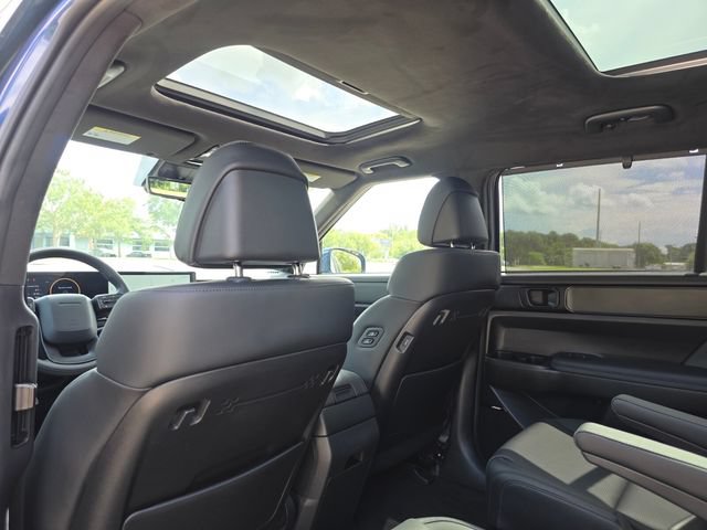 Used 2025 Hyundai Santa Fe Calligraphy FWD image 21
