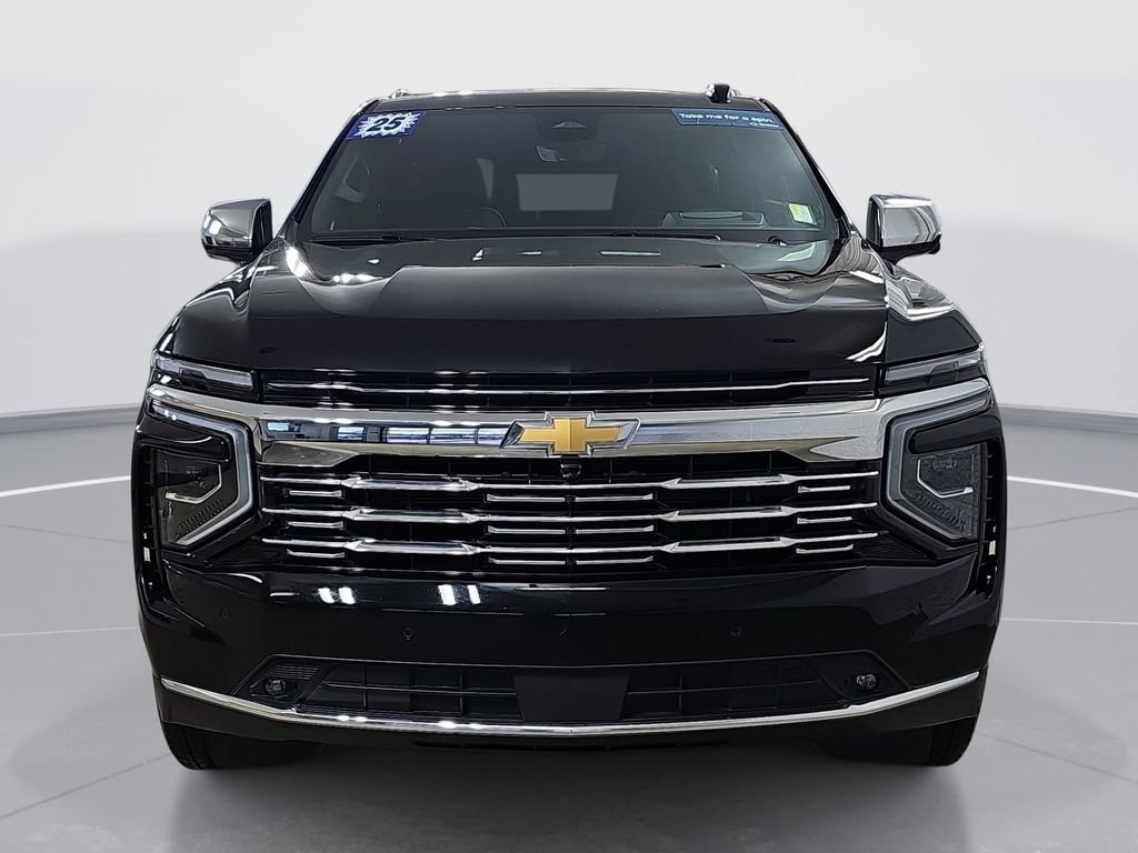 Used 2025 Chevrolet Suburban Premier AWD/4WD image 10