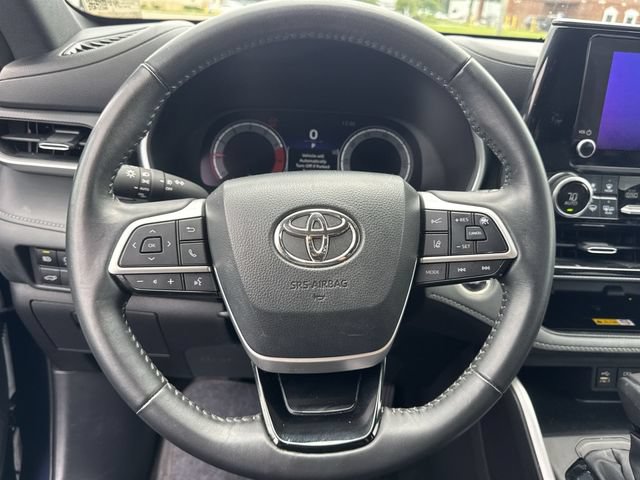 Used 2025 Toyota Highlander XSE AWD/4WD image 22