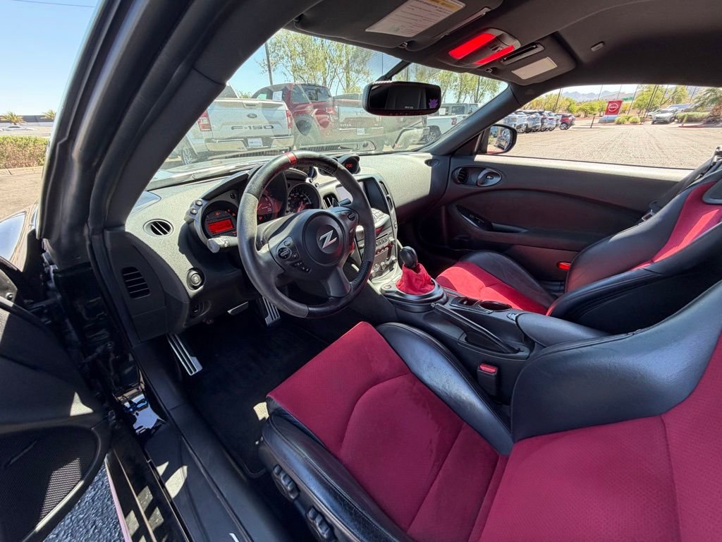 Used 2019 Nissan 370Z NISMO image 11
