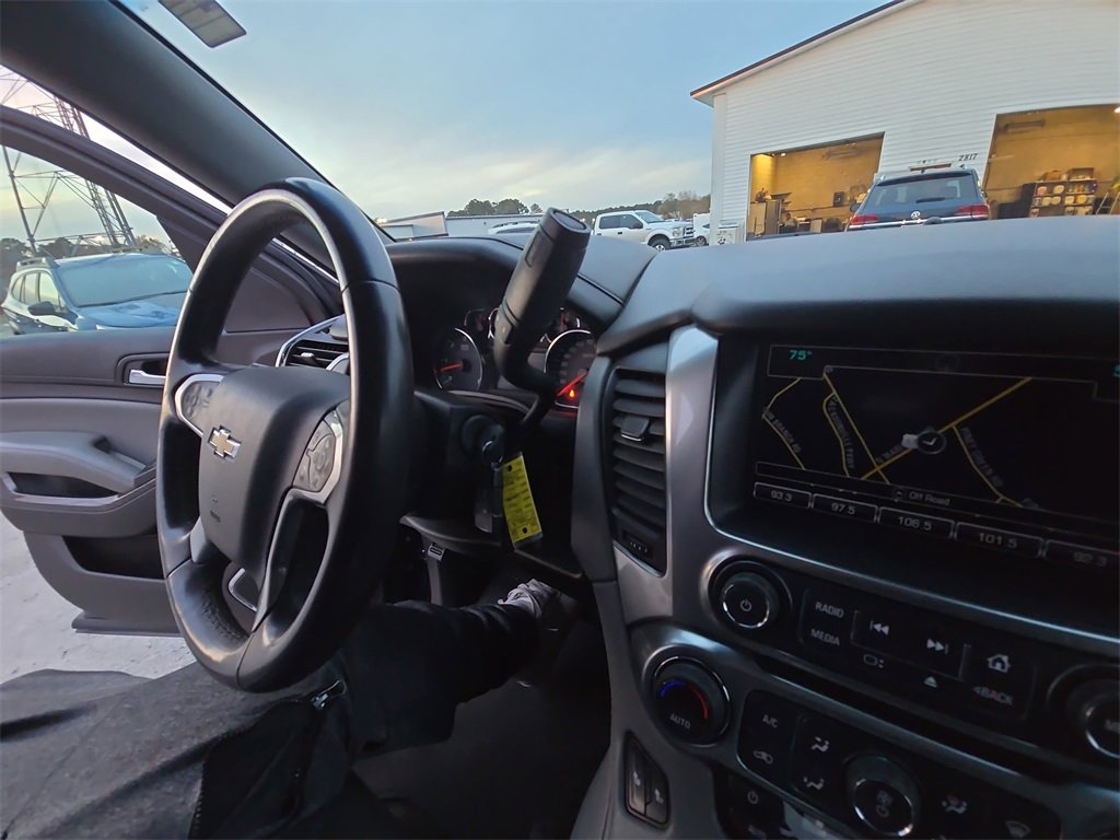 Used 2017 Chevrolet Suburban LT image 21