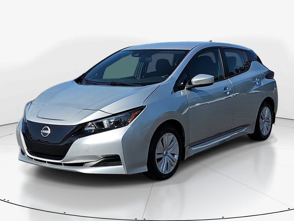Used 2025 Nissan Leaf S FWD image 11
