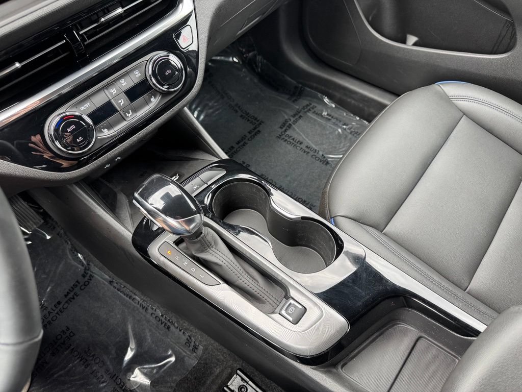 Used 2024 Buick Envista Sport Touring w/ Convenience I Package FWD image 16