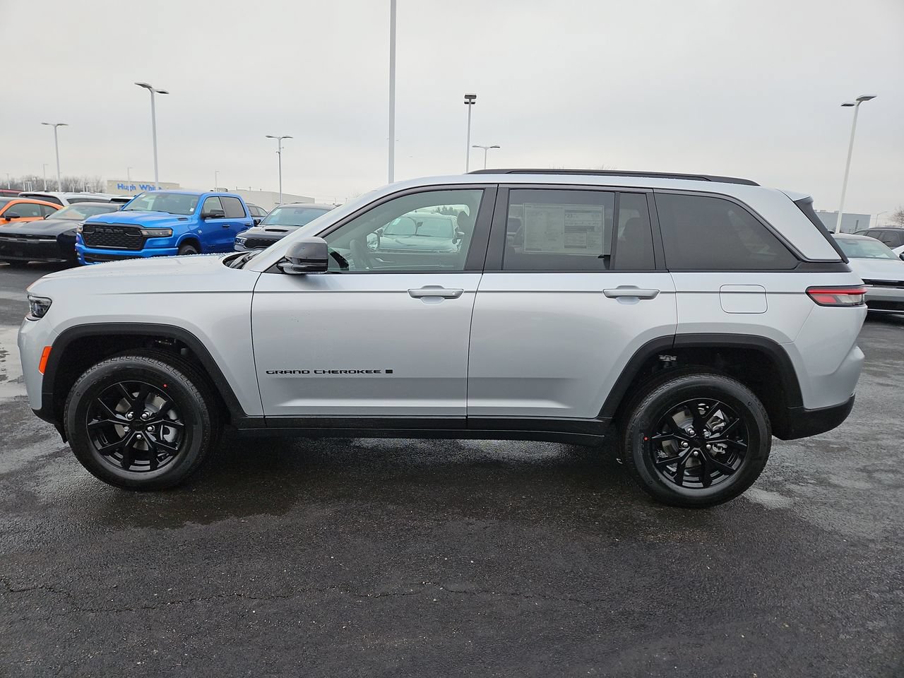 New 2026 Jeep Grand Cherokee Altitude AWD/4WD image 4