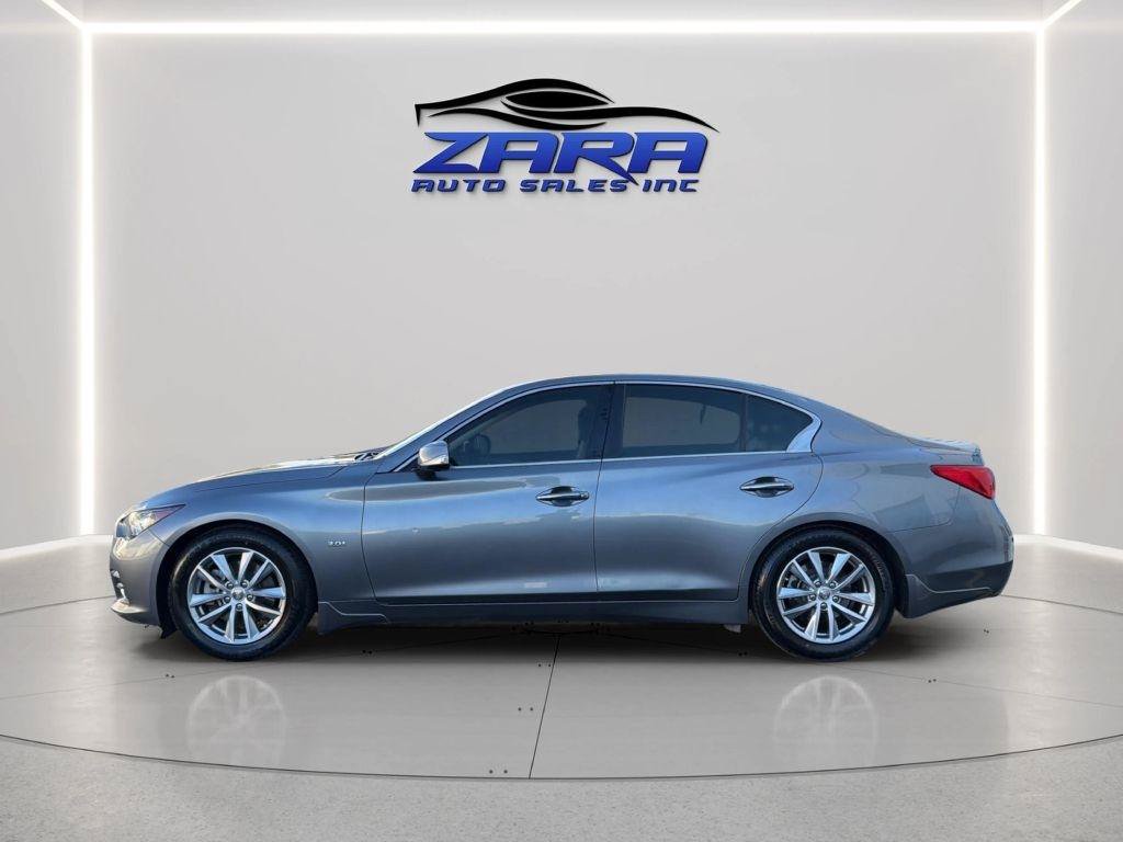 Used 2017 INFINITI Q50 3.0t Premium w/ Driver Assistance Package RWD image 4