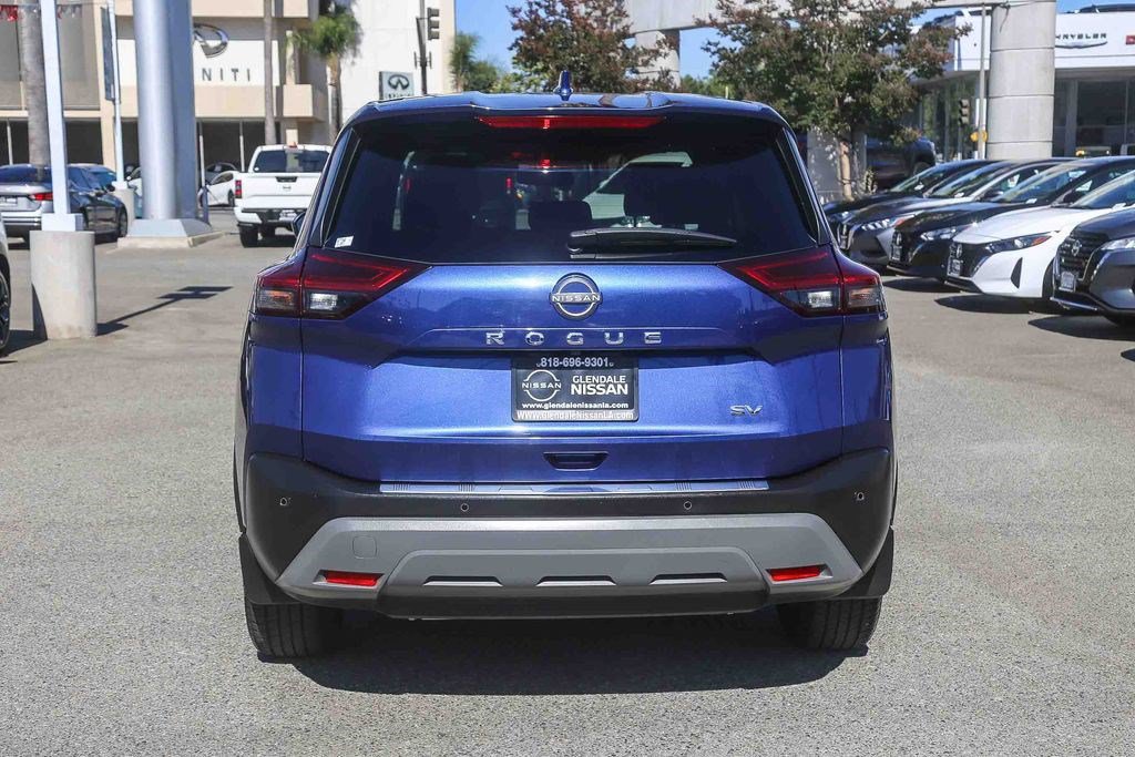 Used 2023 Nissan Rogue SV FWD image 7