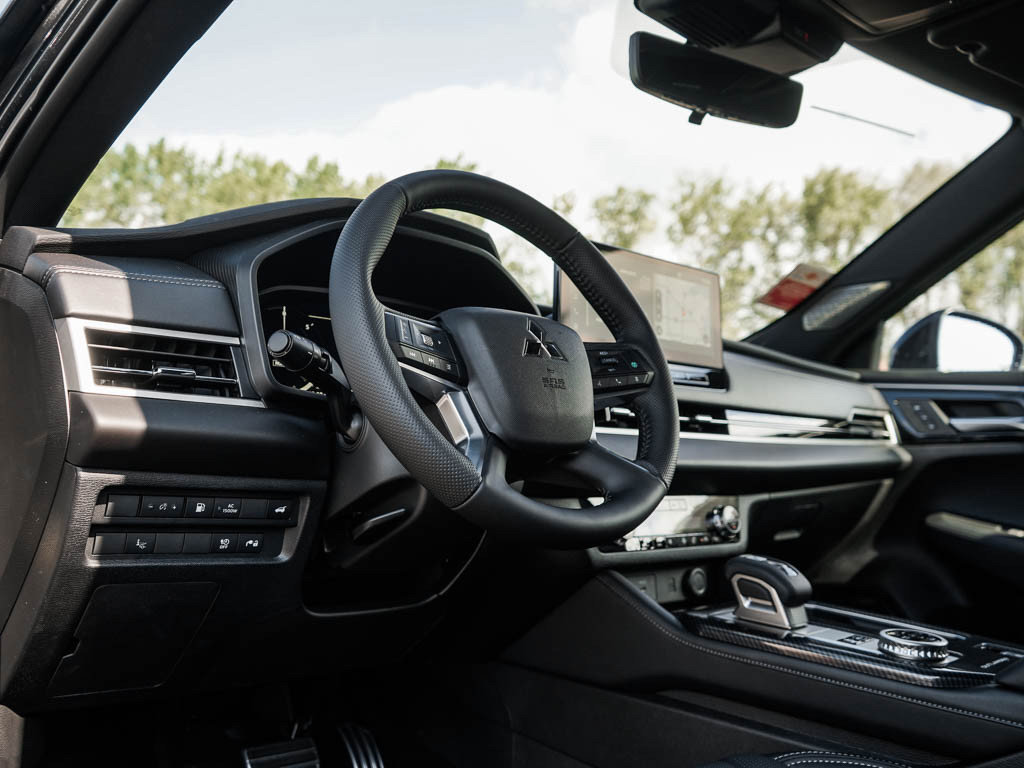 New 2026 Mitsubishi Outlander SEL AWD/4WD image 19