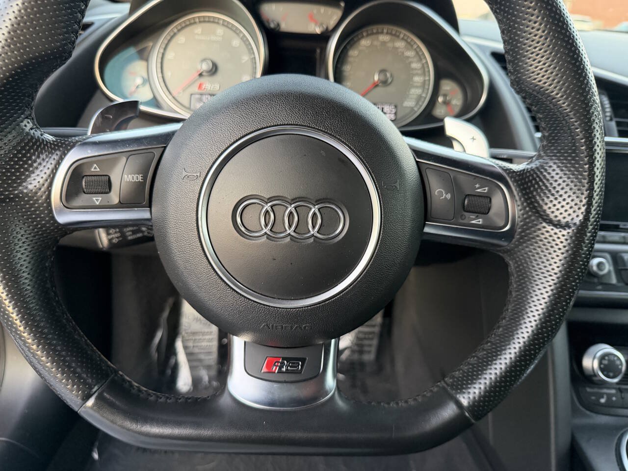 Used 2014 Audi R8 V8 w/ Ceramic Brake Package AWD/4WD image 25