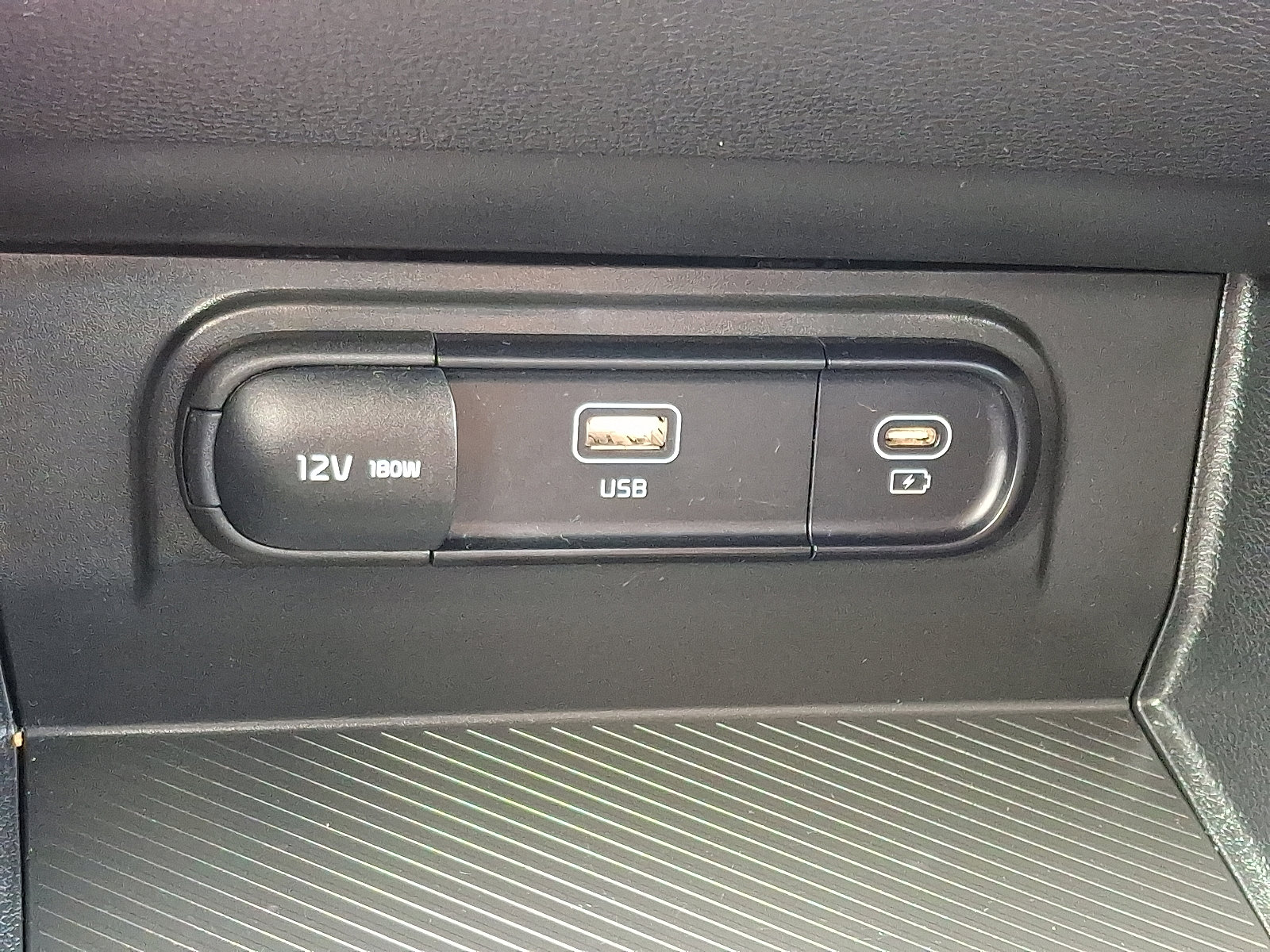 Used 2023 Kia Sportage LX image 23