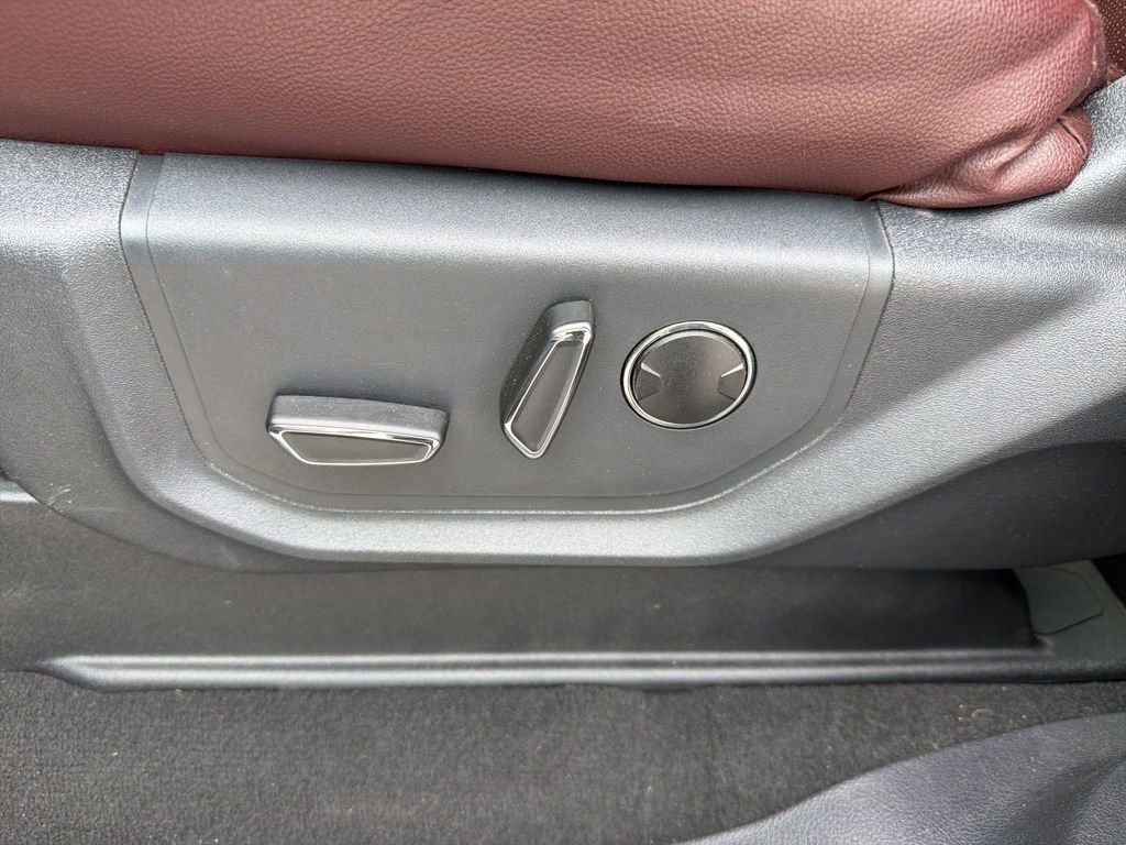 Used 2024 Ford Expedition Limited AWD/4WD image 10