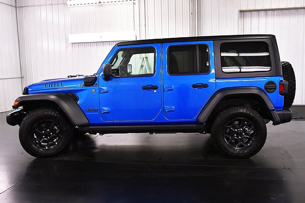Used 2023 Jeep Wrangler Unlimited image 4