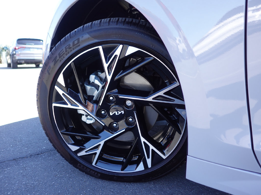 Used 2025 Kia K5 GT-Line w/ GT-Line Premium Package AWD/4WD image 9