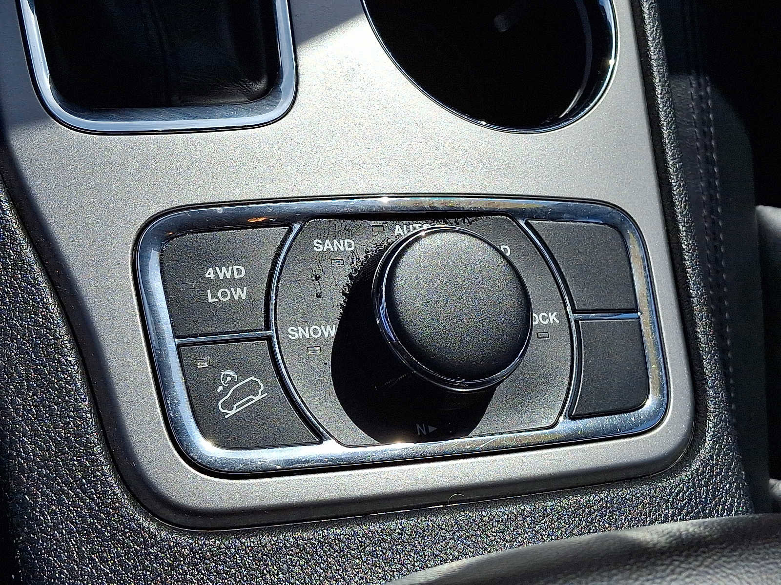 Used 2022 Jeep Grand Cherokee Limited image 26