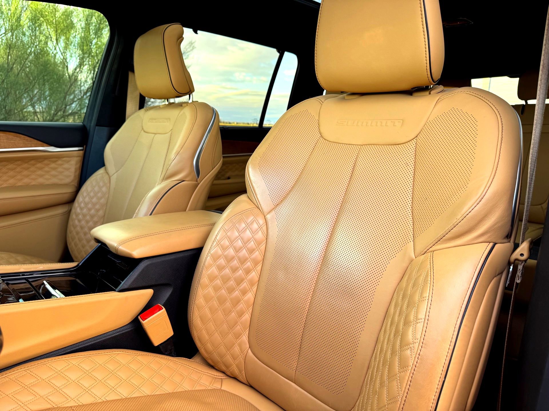 Used 2021 Jeep Grand Cherokee L Summit image 14