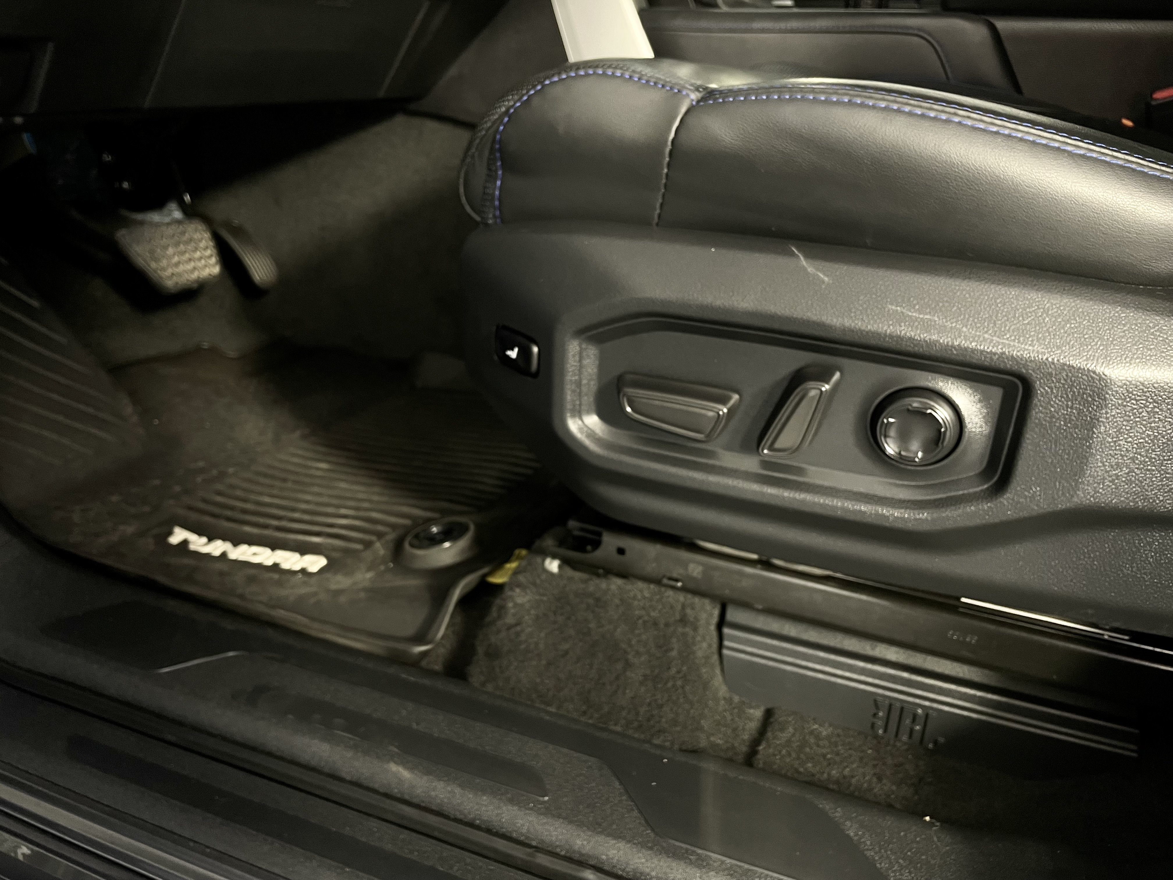 Used 2024 Toyota Tundra Platinum AWD/4WD image 12
