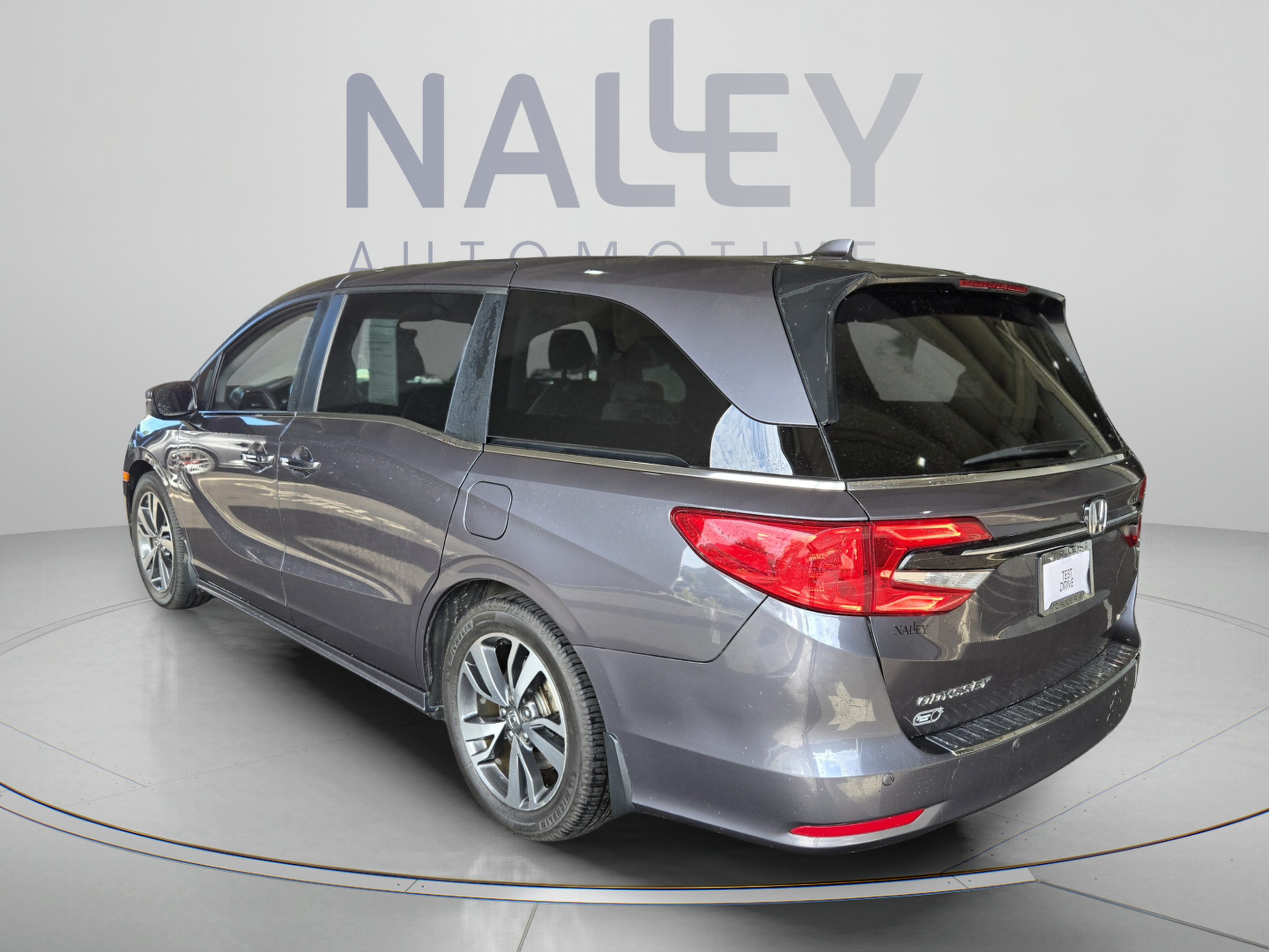 Used 2022 Honda Odyssey Touring image 3