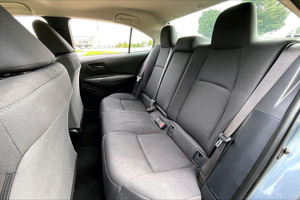 Used 2024 Toyota Corolla LE FWD image 31