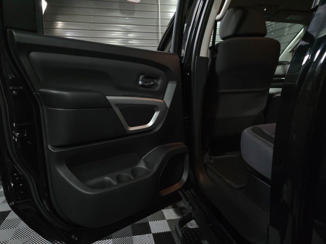 Used 2023 Nissan Titan SV w/ SV Convenience Package image 33