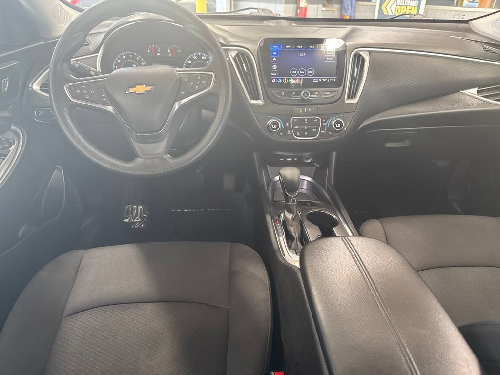 Used 2024 Chevrolet Malibu LT FWD image 13