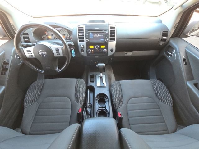 Used 2018 Nissan Frontier PRO-4X image 23