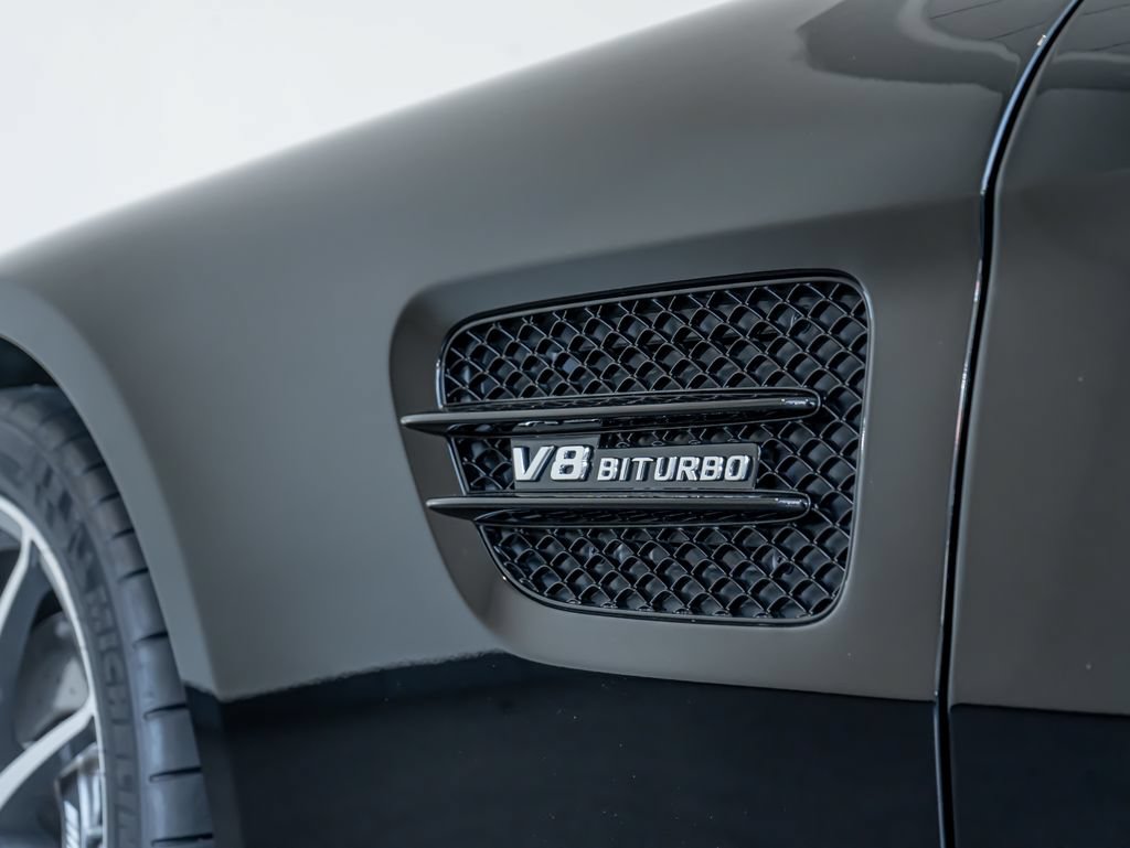 Used 2018 Mercedes-Benz AMG GT Roadster image 28