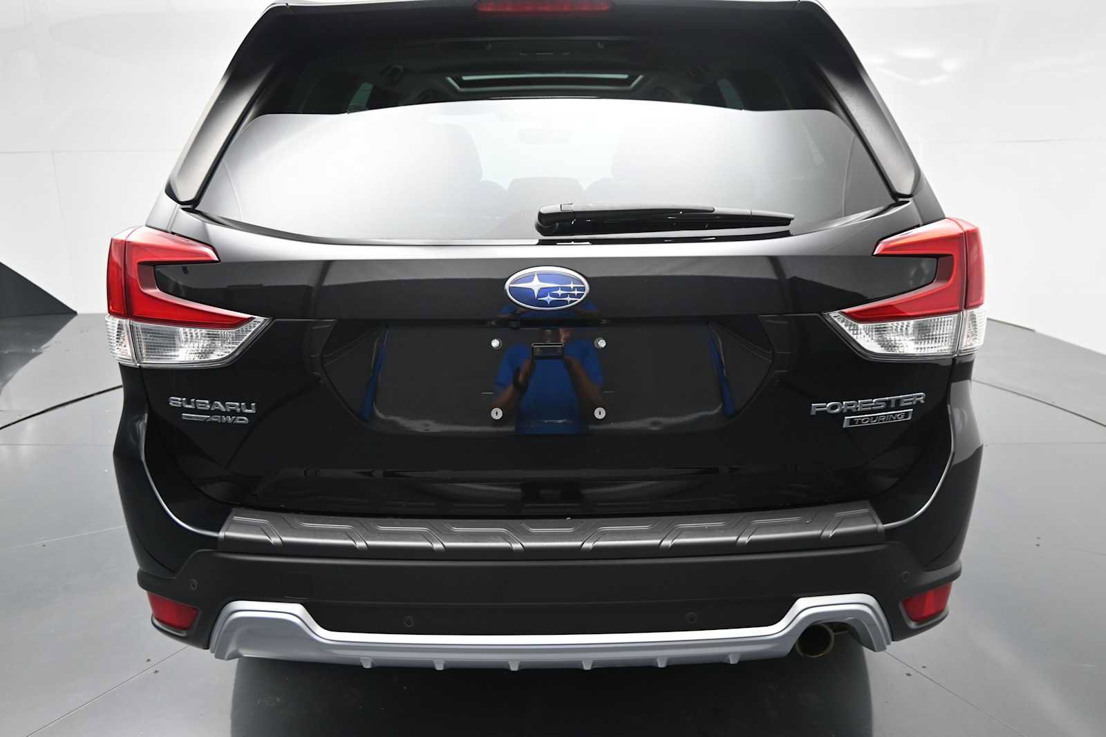 Used 2023 Subaru Forester Touring AWD/4WD image 6