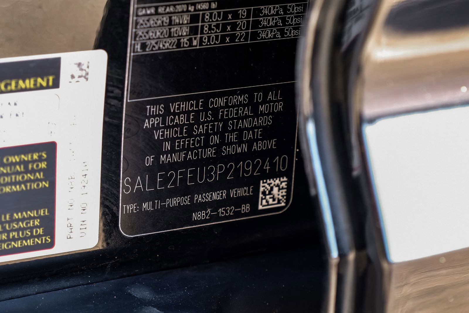 Used 2023 Land Rover Defender 130 X-Dynamic SE AWD/4WD image 58