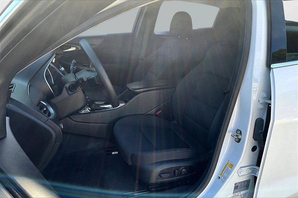 Used 2023 Chevrolet Malibu LT image 21
