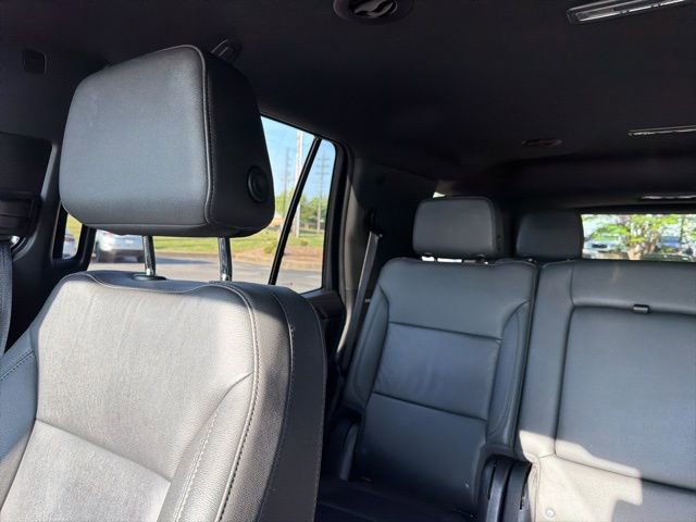 Used 2022 Chevrolet Tahoe LT w/ Luxury Package image 16
