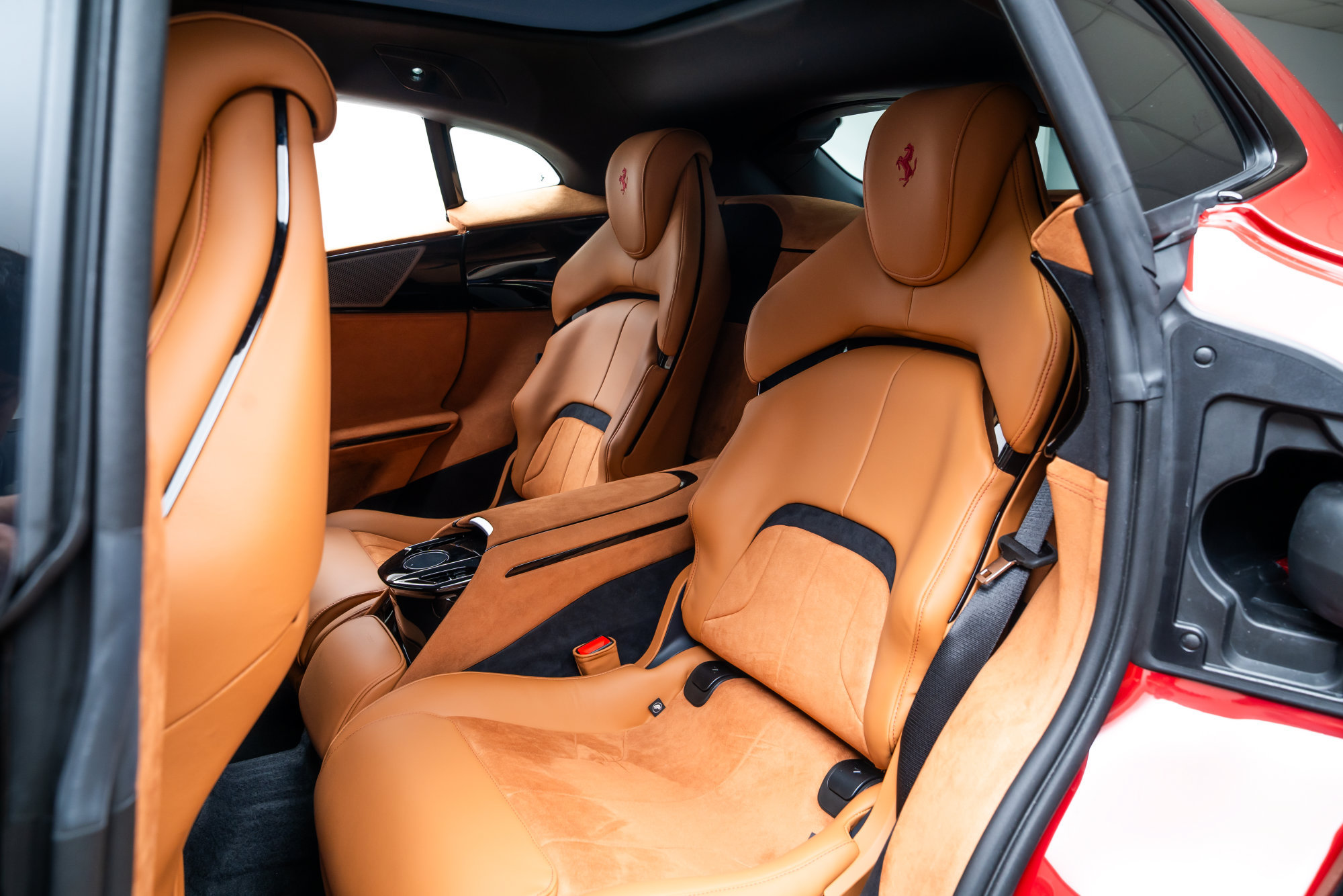 Used 2026 Ferrari Purosangue AWD/4WD image 24