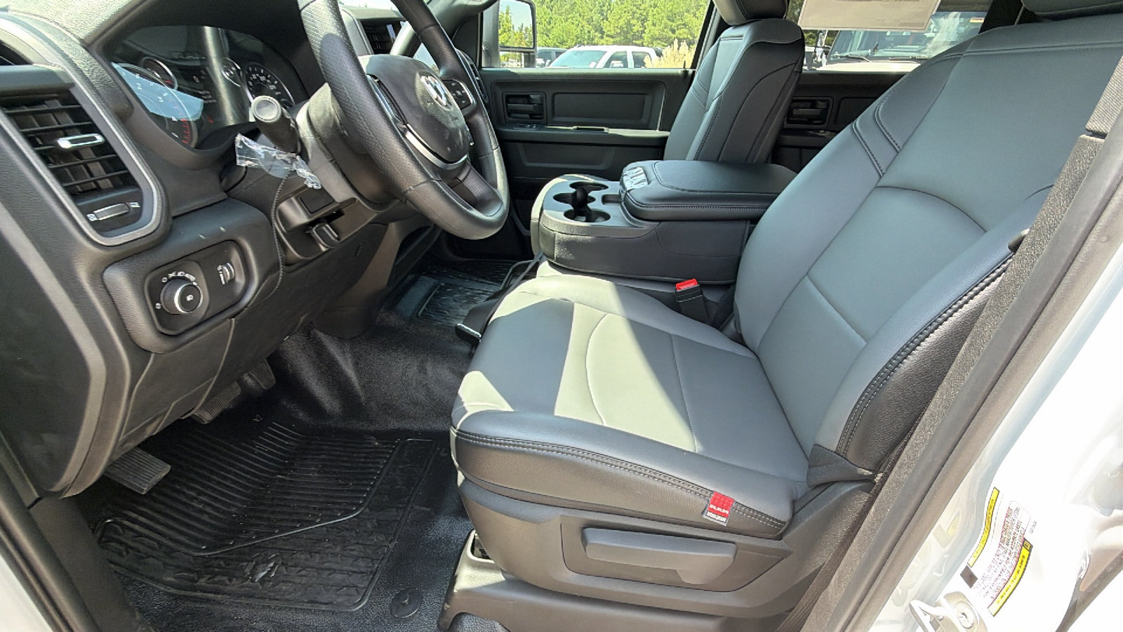 New 2026 RAM 4500 Tradesman w/ Chrome Appearance Group AWD/4WD image 18