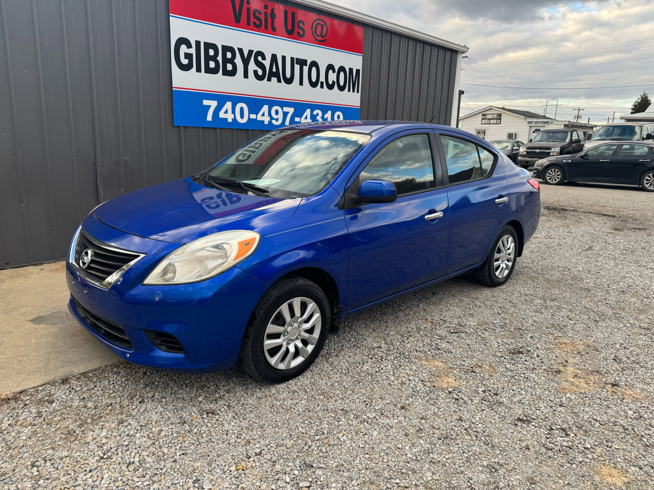 Used 2012 Nissan Versa SV image 1
