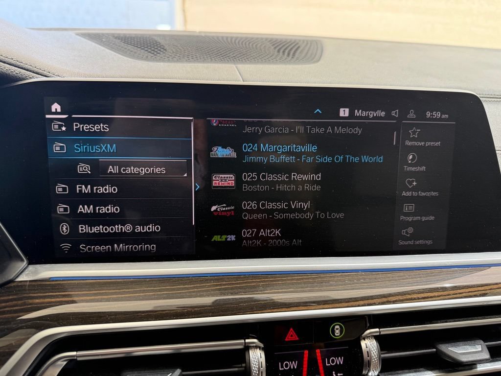 Used 2021 BMW X5 xDrive45e w/ Executive Package 3 AWD/4WD image 29