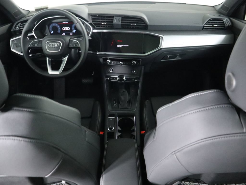 Used 2025 Audi Q3 2.0T Premium w/ Convenience Package image 15