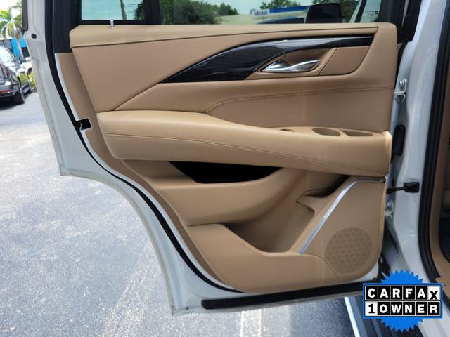 Used 2019 Cadillac Escalade Platinum RWD image 11